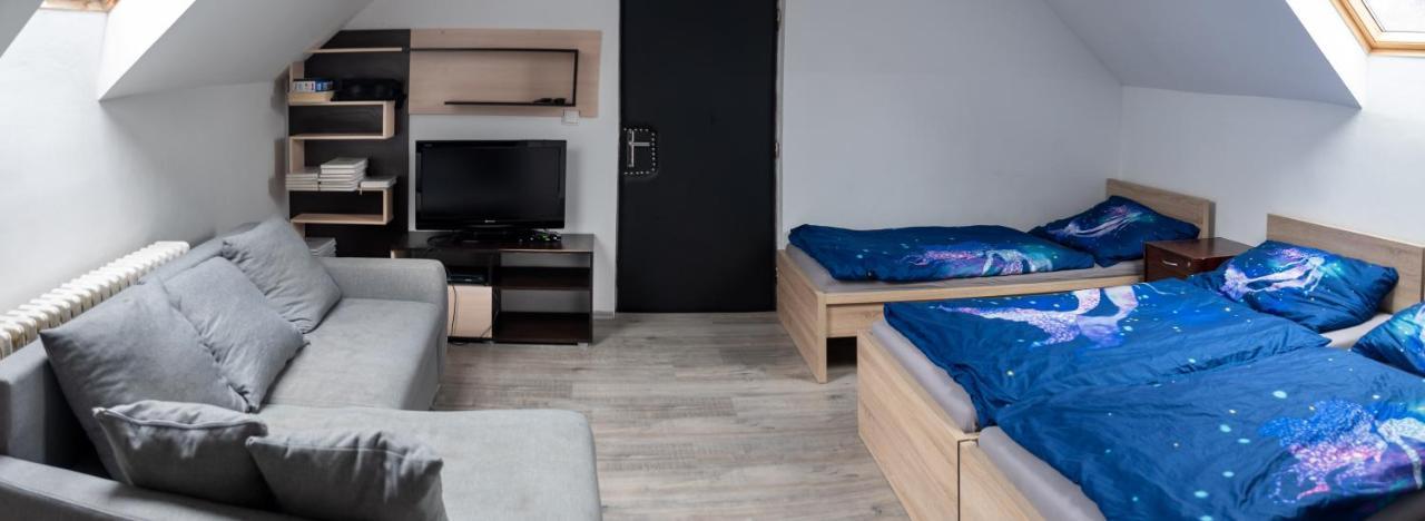 V Sadu Apartman Lysá nad Labem Kültér fotó